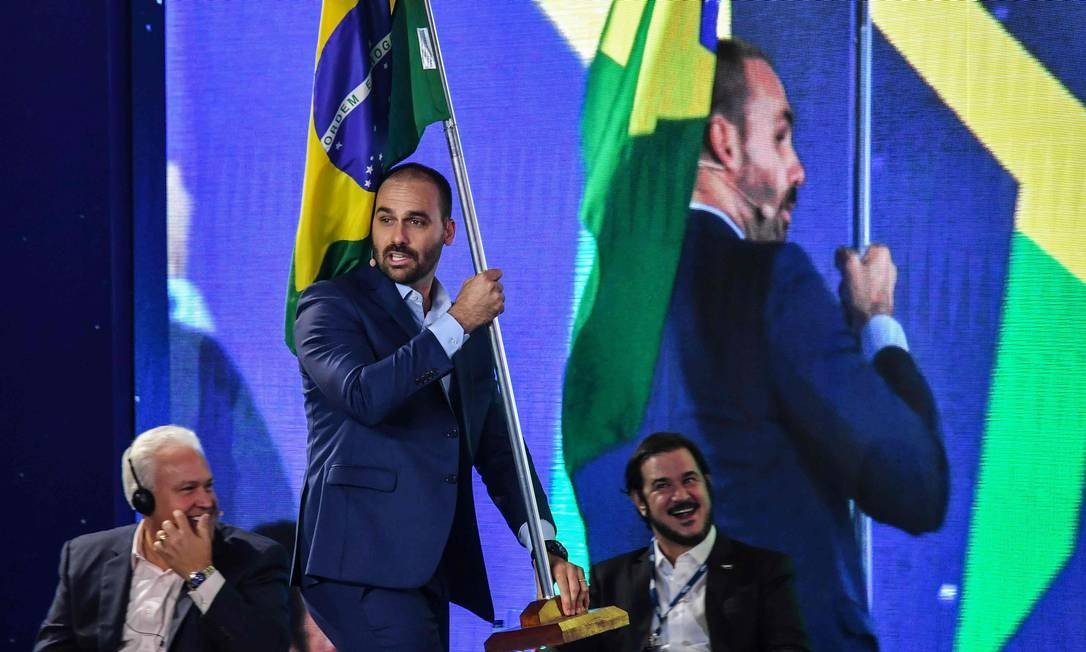 Financiados por empresários e fundação do PSL, fóruns conservadores se espalham