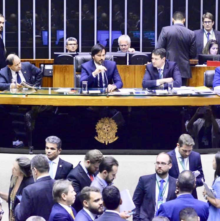 'Recursos chegarão num momento oportuno', diz Fábio sobre "cessão onerosa"
