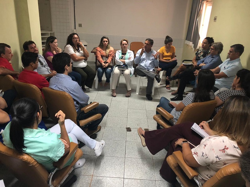 Adjunto da Saúde e servidores do Ruy Pereira buscam solução para o hospital
