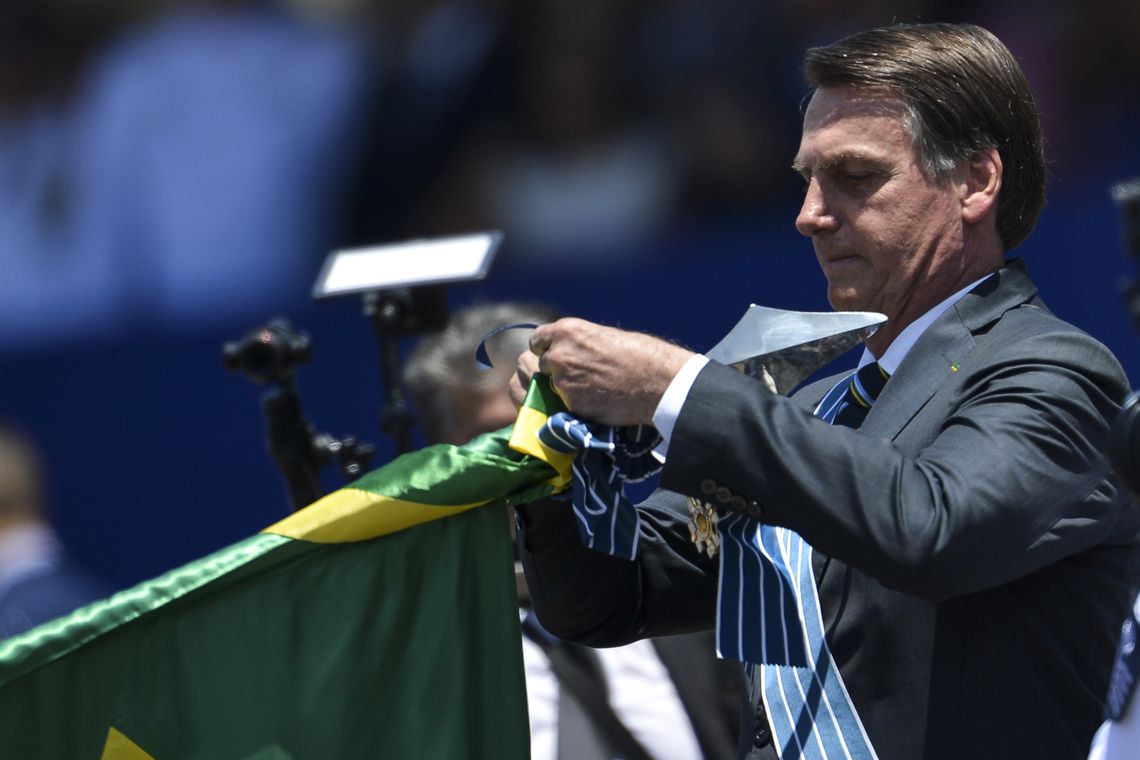 Após racha, PSL se diz independente e agora ameaça pauta de Bolsonaro