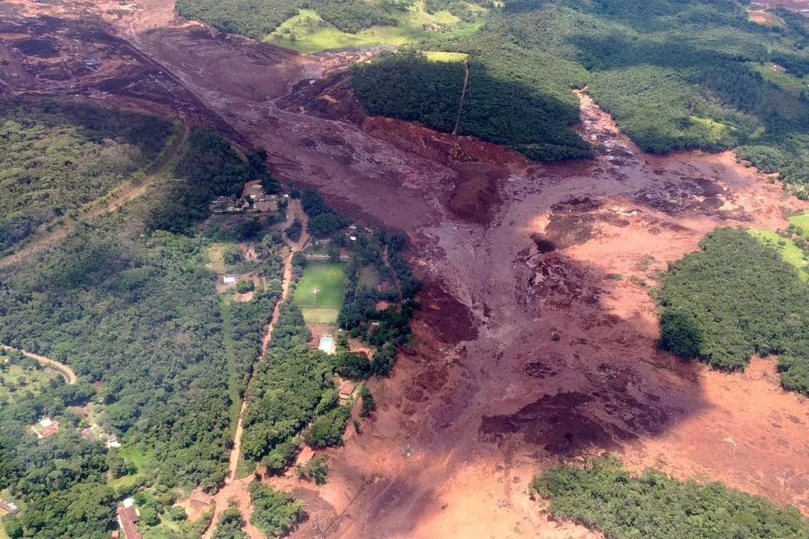 Bombeiros encontram mais um corpo de vítima da tragédia em Brumadinho