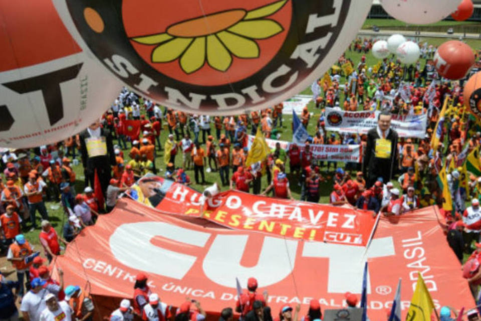 Projeto de “reforma sindical” tenta ressuscitar o imposto obrigatório