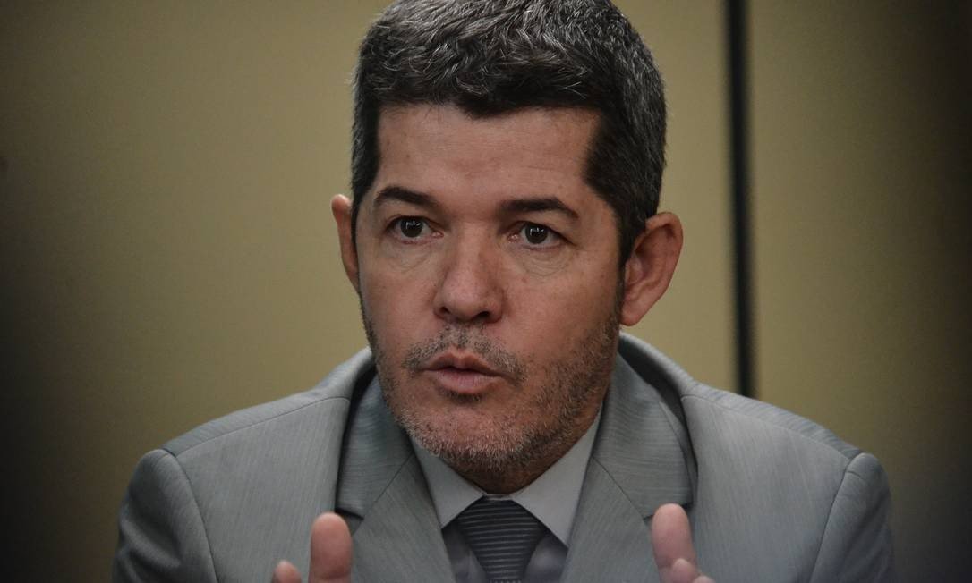PSL: Nem Waldir, nem Eduardo, terceiro nome para líder na Câmara já ganha força