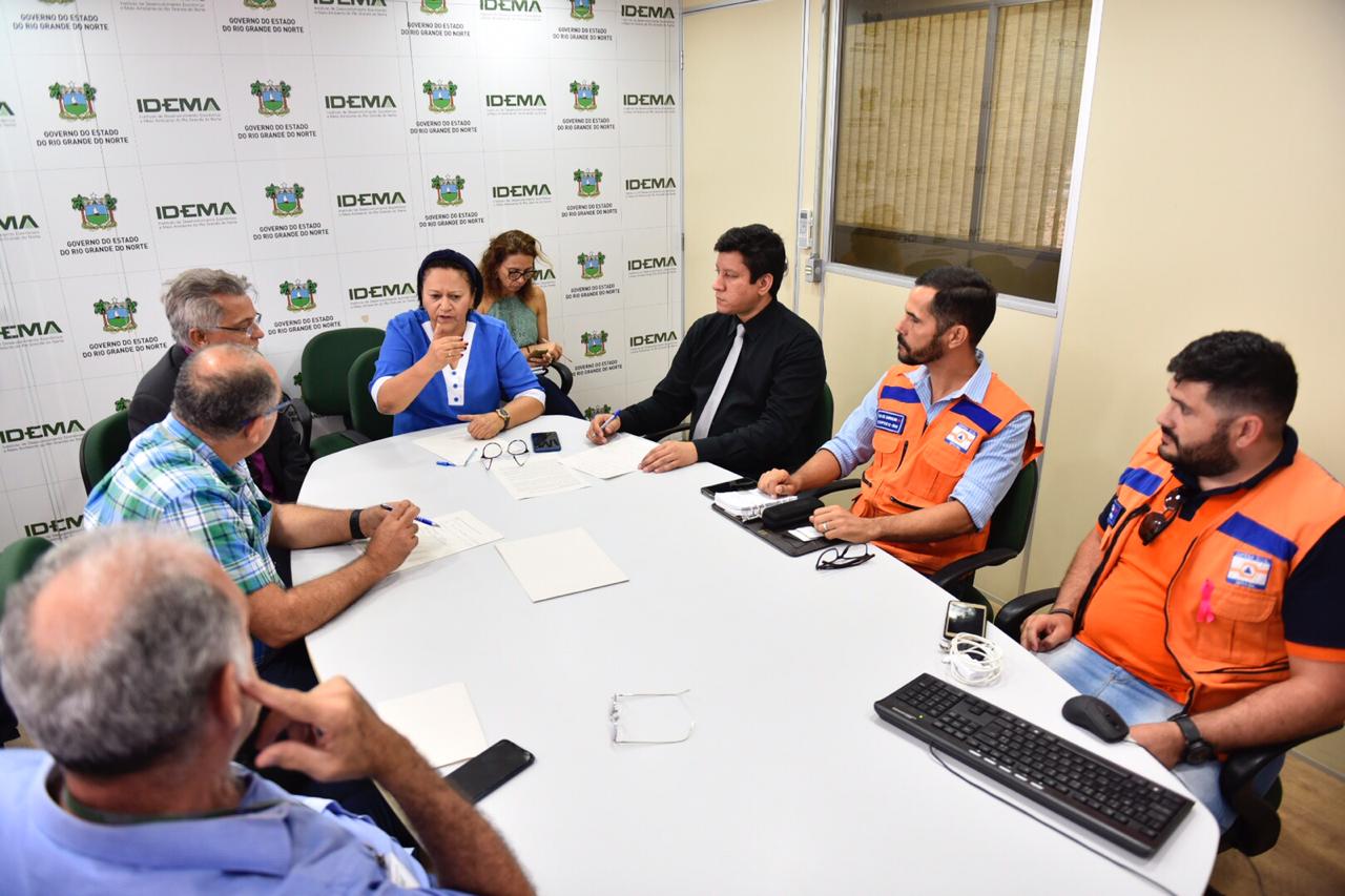 Fátima: 'É inadmissível' Bolsonaro não agir após 40 dias com óleo nas praias