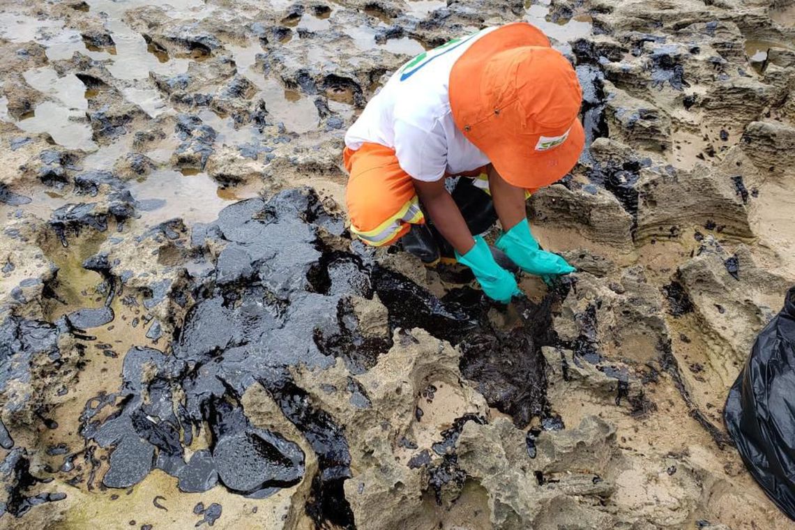 Petrobras reafirma que óleo em praias não veio de ações da empresa
