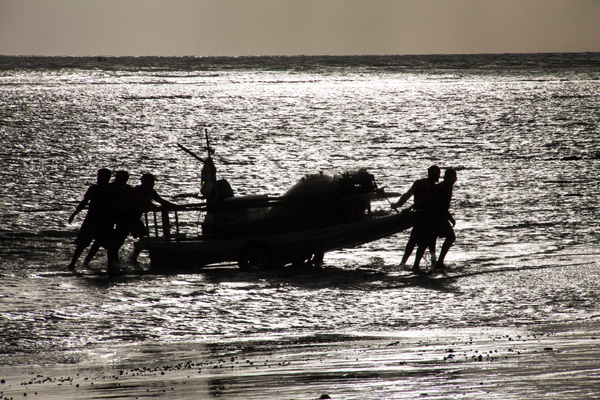 Governo libera R$ 130 milhões para seguro-defeso a pescadores do Nordeste