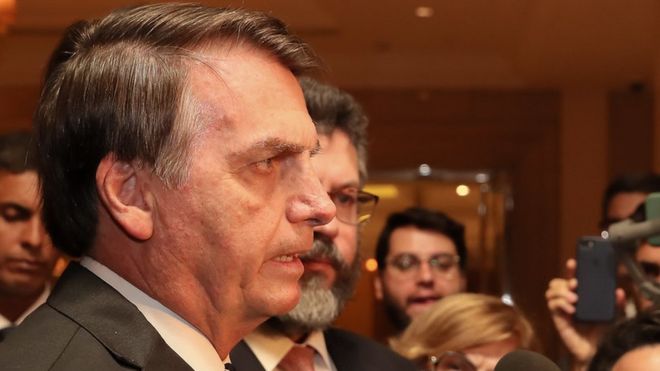 Bolsonaro: Óleo no Nordeste é "ato terrorista" e "Greenpeace só nos atrapalha"