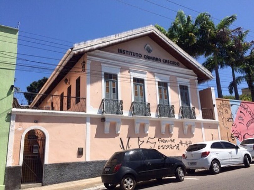 Vandalismo: Casa onde morou Câmara Cascudo amanhece com pichação
