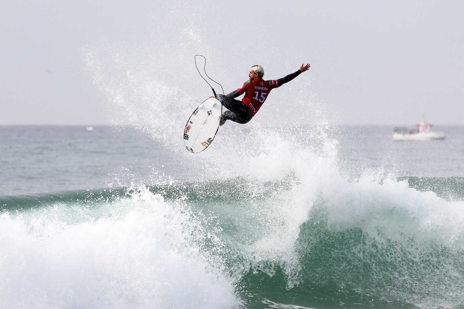 Potiguar desbanca Medina, vence etapa e vira líder do ranking mundial de surfe