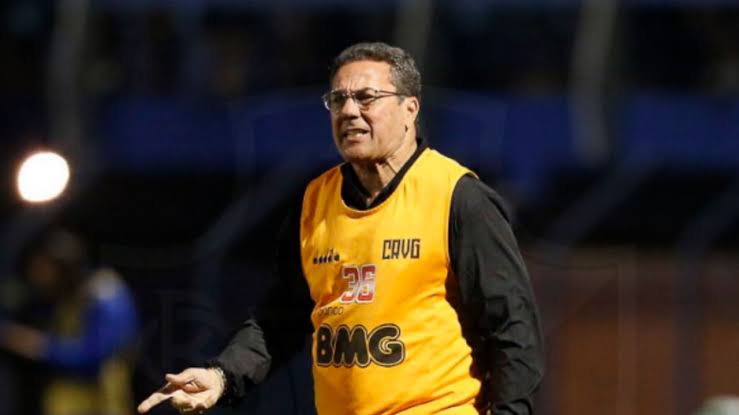 Vasco e Grêmio se enfrentam em São Januário nesta quarta-feira