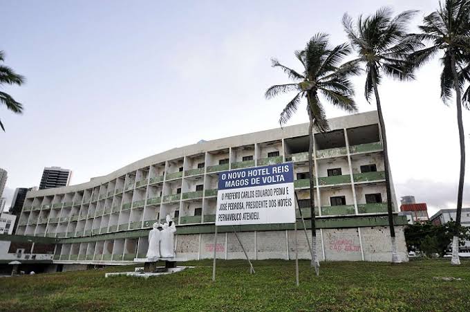 Prefeitura de Natal deve ir a Justiça para demolir escombros do Hotel Reis Magos