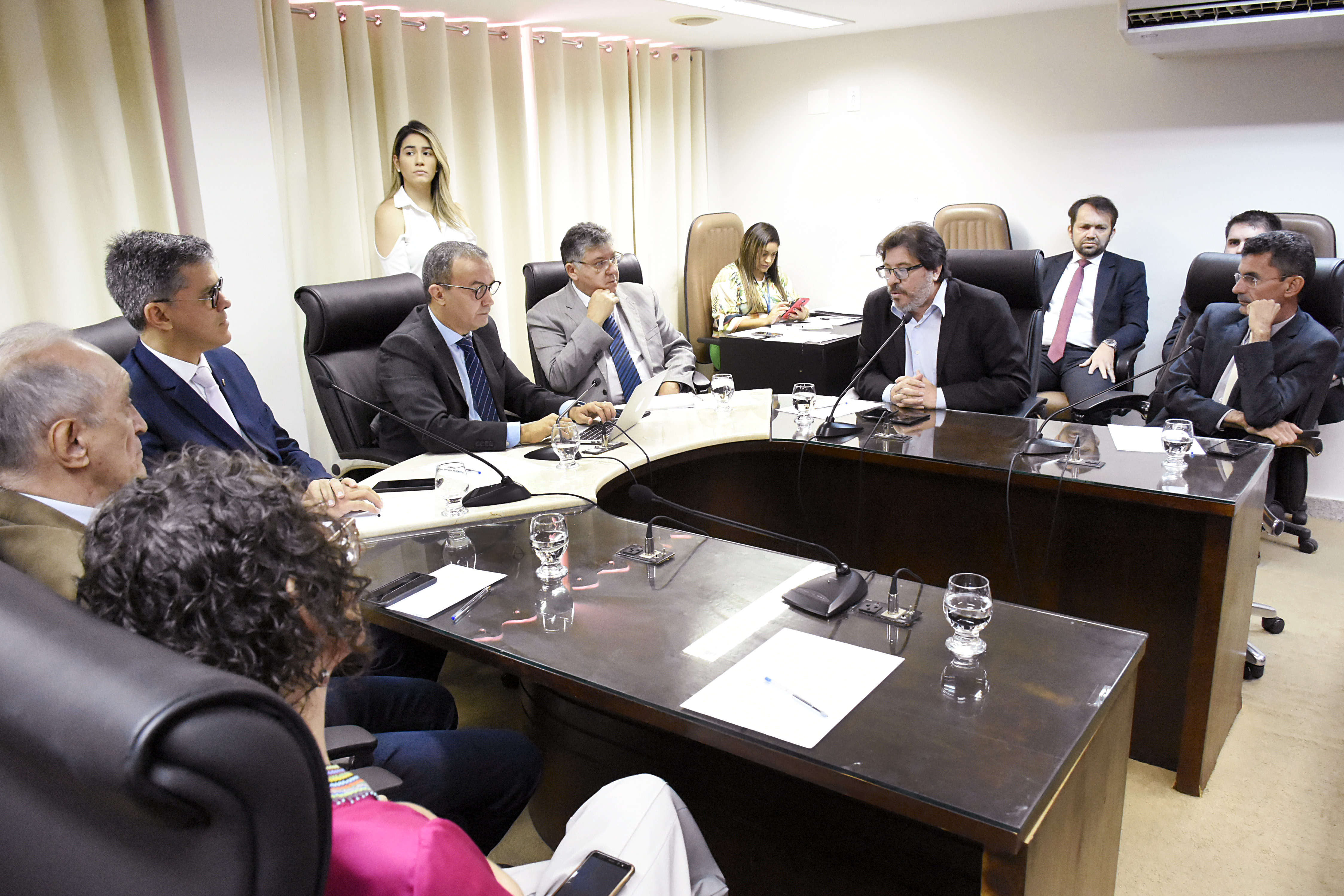 Governo Fátima já admite que não receberá recursos federais para pagar salários