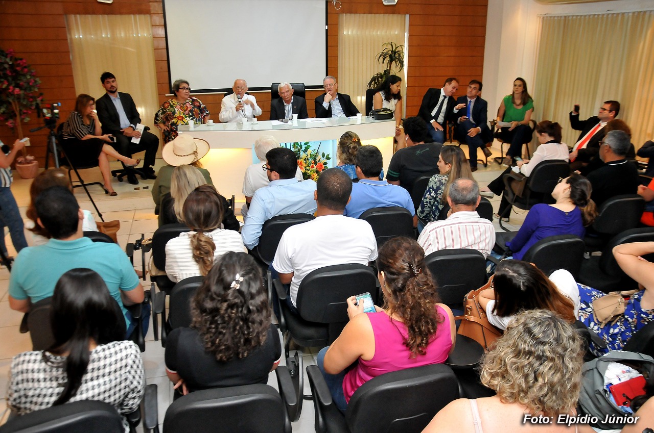 Sinmed: Quase mil servidores da saúde estão sem receber gratificações em Natal