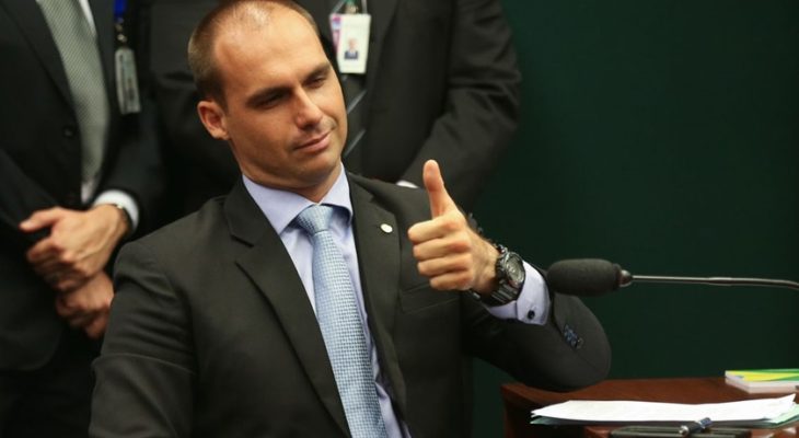 Após fala sobre AI-5, oposição prepara pedido de cassação de Eduardo Bolsonaro