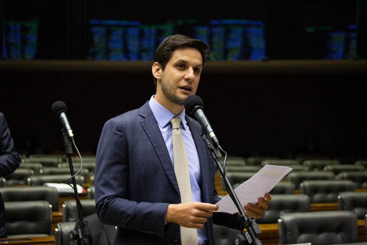 Rafael Motta quer evitar extinção de municípios e sugere criação de comissão