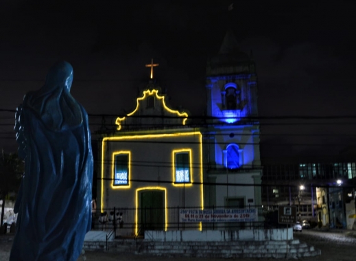 Prefeitura instala iluminação especial de Natal no Circuito Histórico