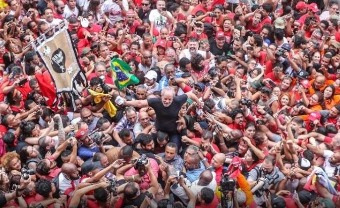 No ABC, Lula ataca Globo, Bolsonaro e Moro: 'Eu estou de volta'