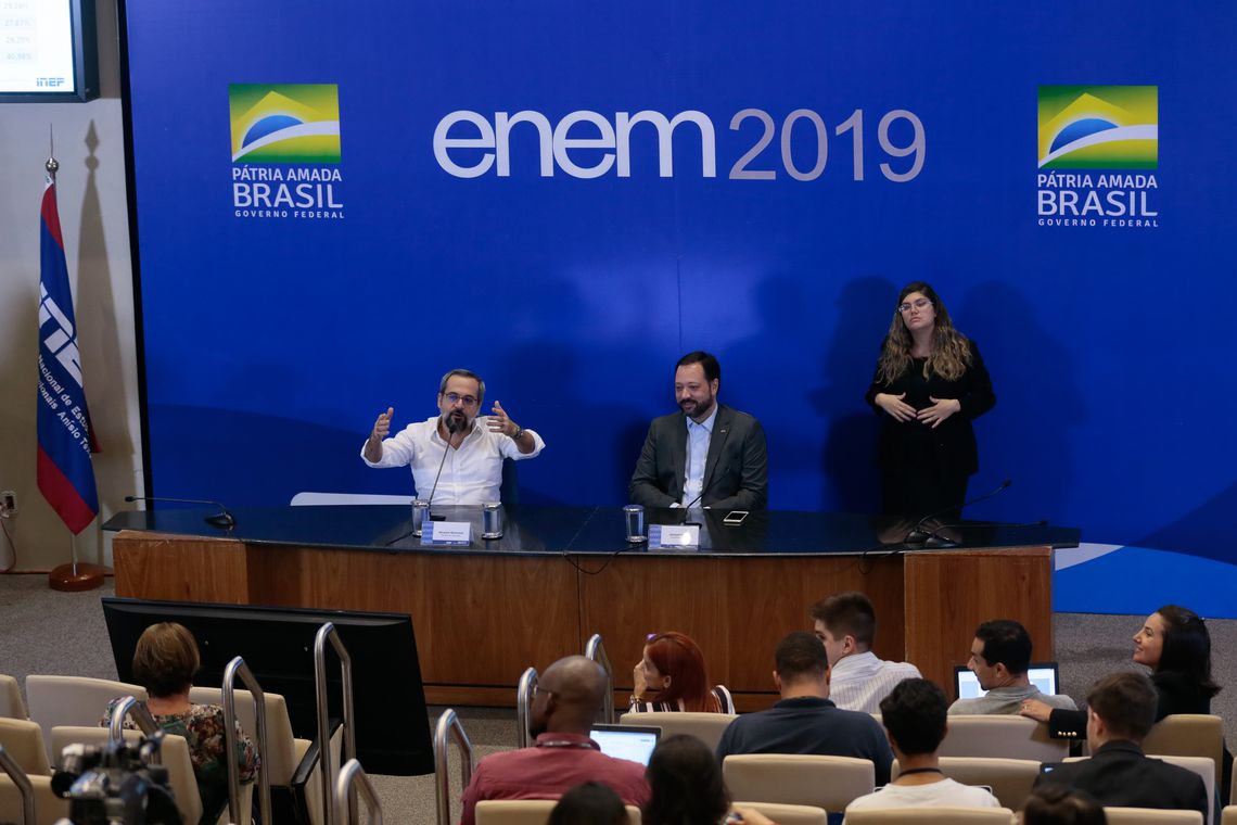 Enem dos próximos anos será um exame técnico, diz ministro da Educação