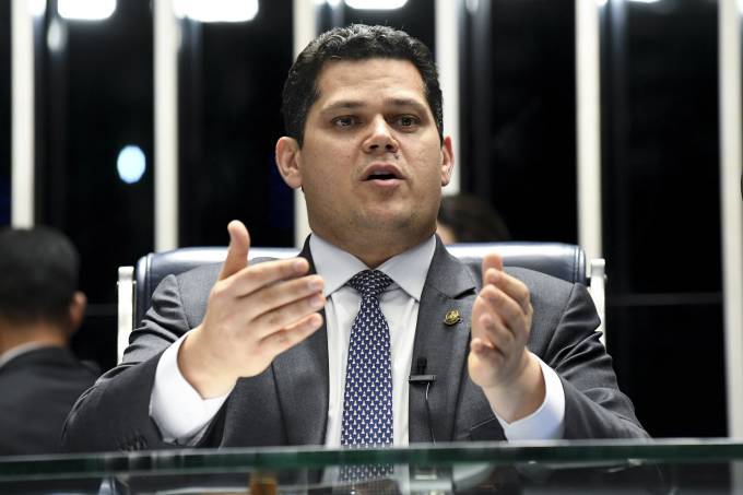 Presidente do Senado fala em Constituinte para tratar de prisão em 2ª instância
