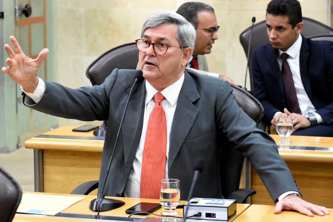 Tomba diz que presidente da Caern foi “ingrato e infeliz” ao criticar comissão