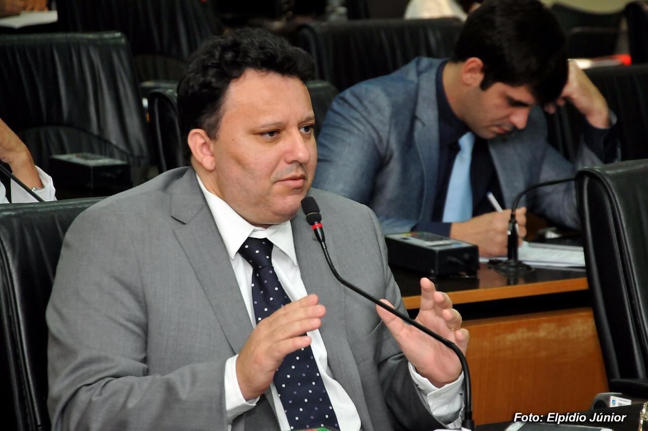 Cícero anuncia saída do PSL: estarei com Bolsonaro independente de bandeira