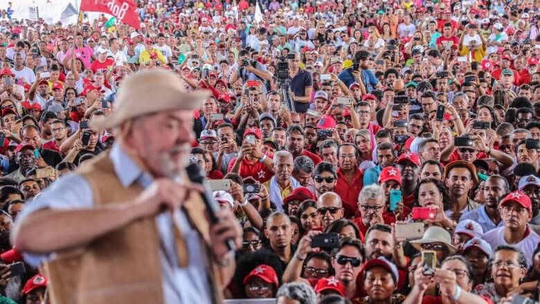 'PT não tem que fazer autocrítica', diz Lula em evento na Bahia
