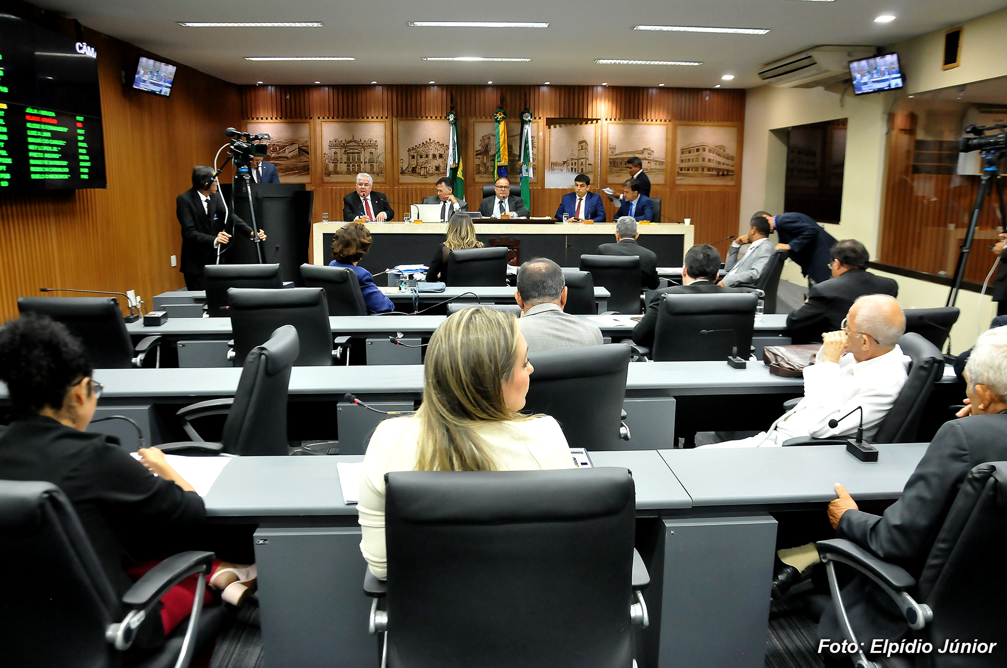 (VÍDEO) Vereadores devem apresentar emendas para Lei Orçamentária Anual; assista