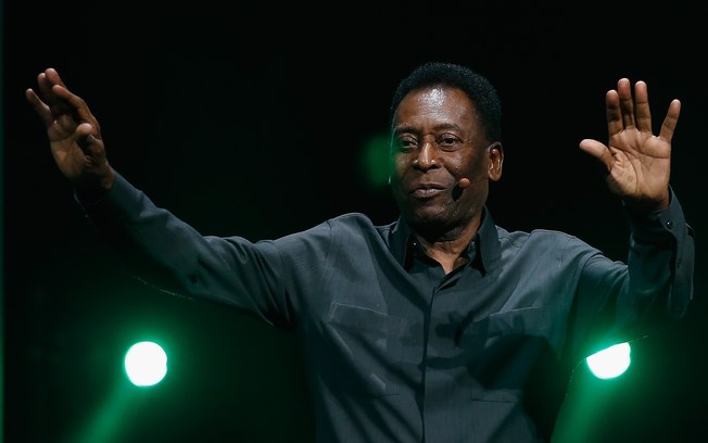 Pelé: "É preciso ter fé e confiar em quem comanda o País"