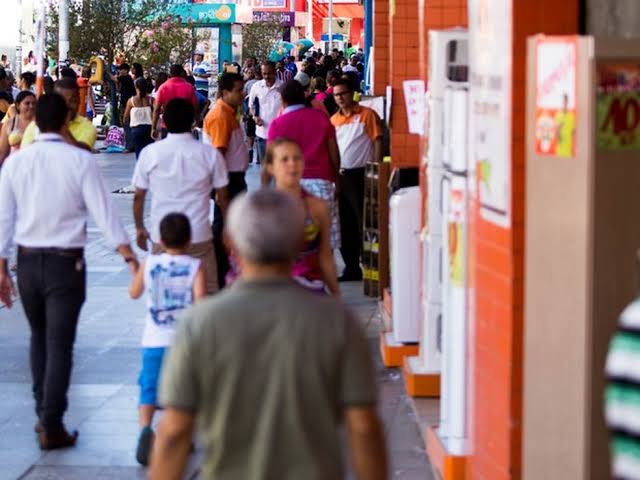 Comércio de Natal funciona em horário diferenciado no feriado da Padroeira