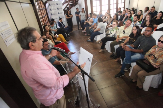 Natal ganha central para tradução e interpretação em Libras