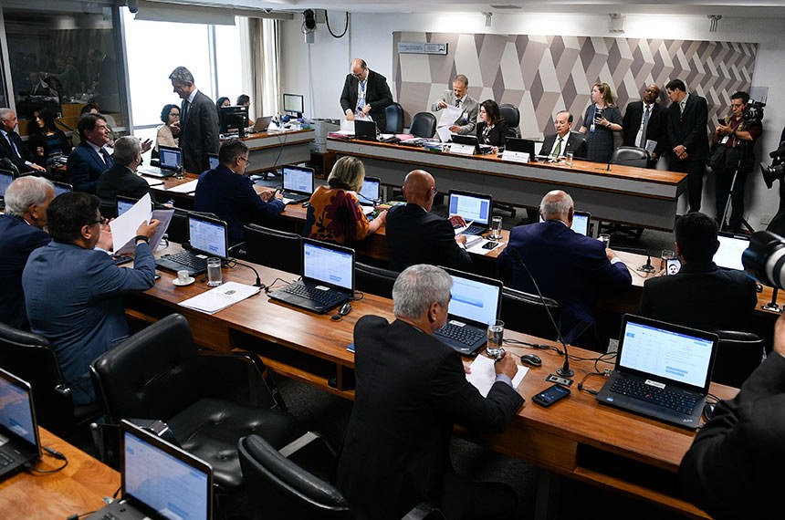 CCJ do Senado pode votar proposta sobre prisão em 2ª instância na próxima quarta