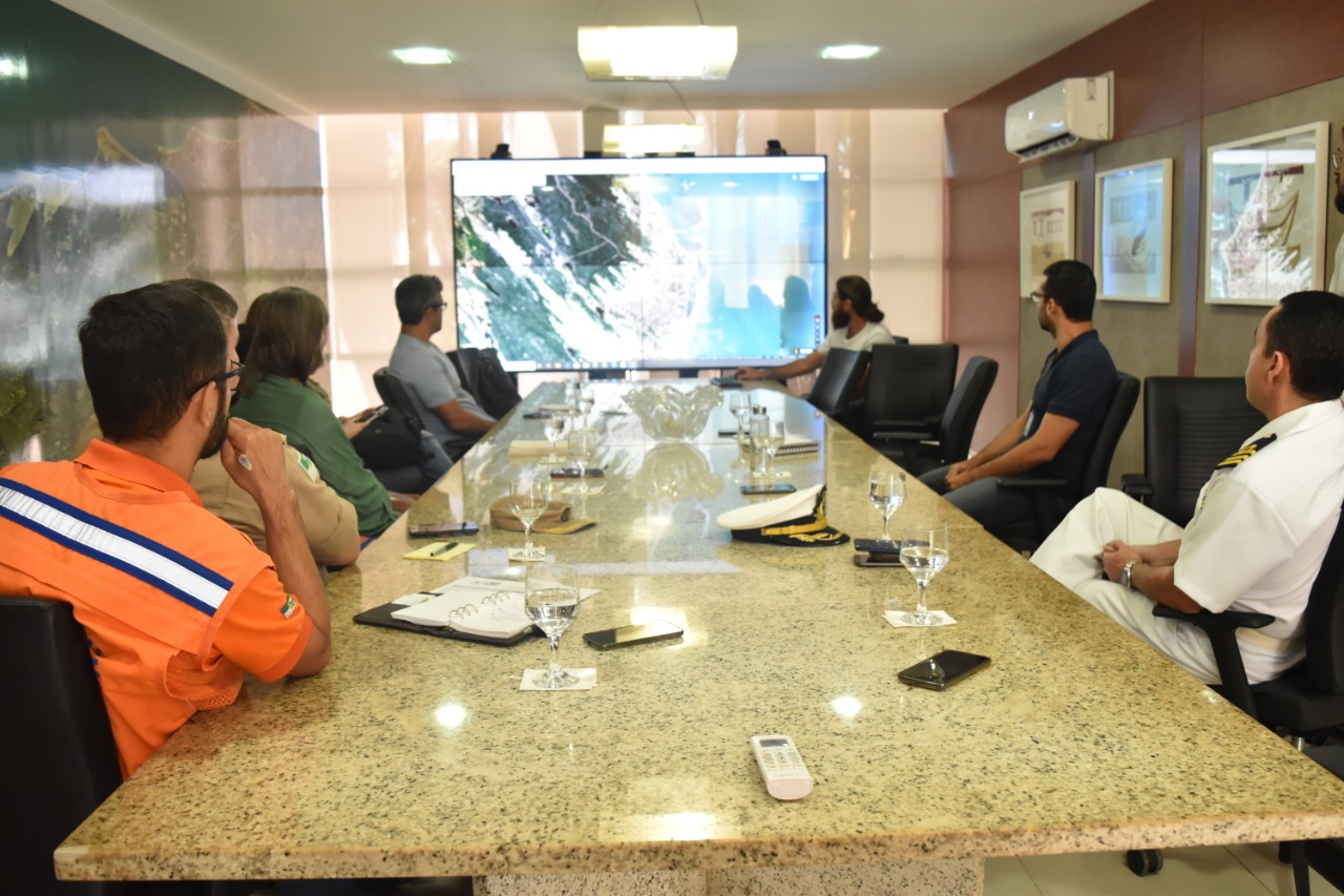 Óleo nas praias: Mergulhadores irão monitorar parrachos no RN