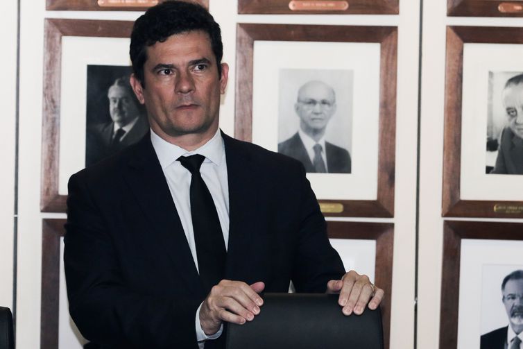 Senado: Moro trata de prisão em 2ª instância; mudança pode prender Lula de novo