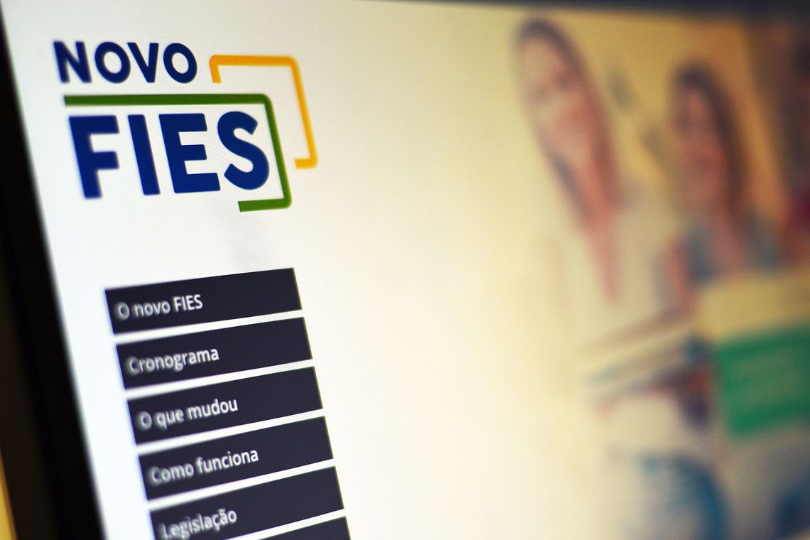 Fies: termina dia 30 prazo de renovação para contratos feitos até 2017