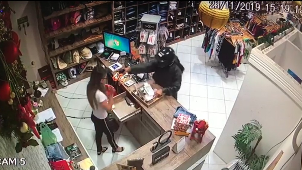 Ex-namorado de vendedora baleada no rosto tem prisão decretada