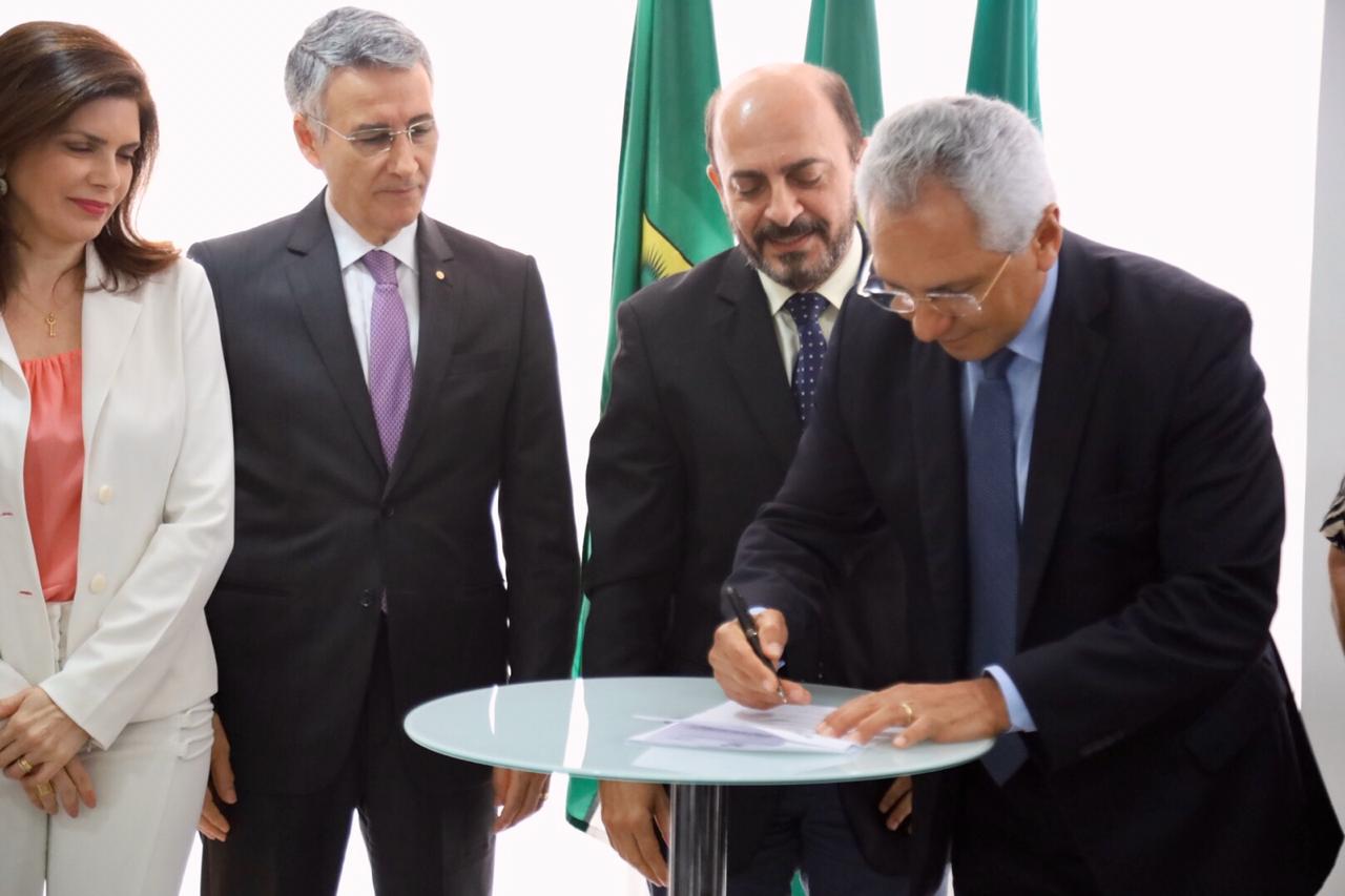 Governo assina termo para fomentar utilização de mão de obra carcerária no RN