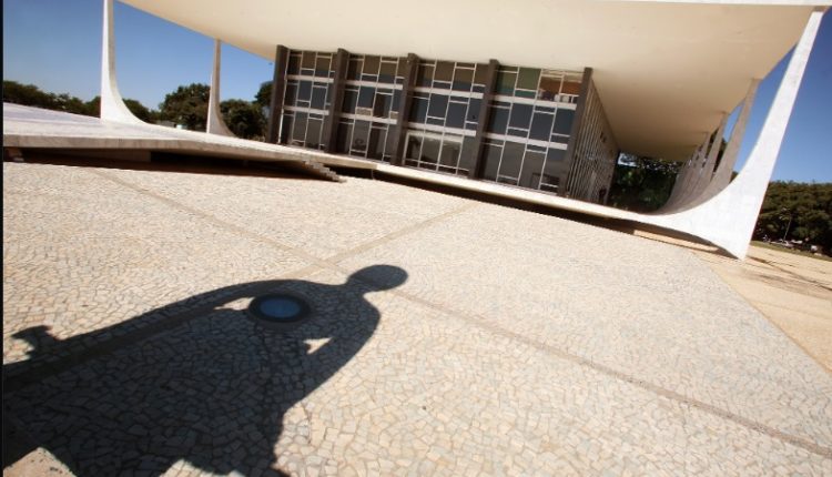 Relator propõe redução de férias de juízes e do MP para 30 dias