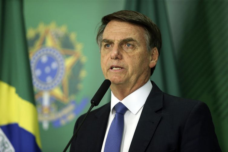 Desvalorização do Real se deve a fatores externos, diz Bolsonaro