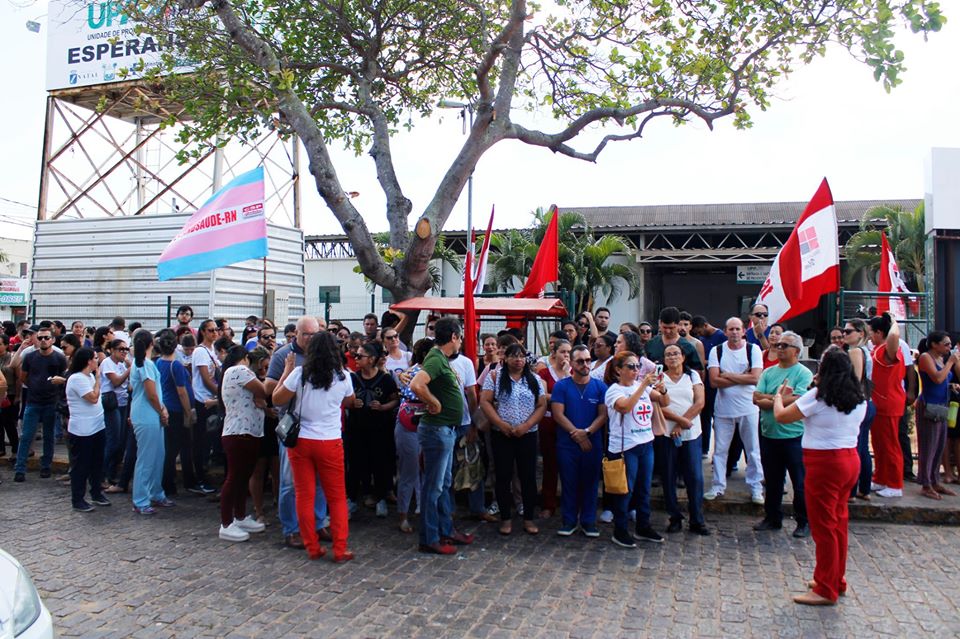 Servidores da saúde de Natal iniciam greve com ato na UPA de Cidade da Esperança