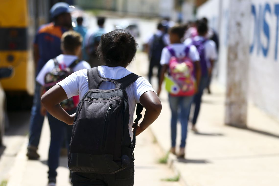 Brasil continua entre os últimos do mundo em ranking de qualidade da educação