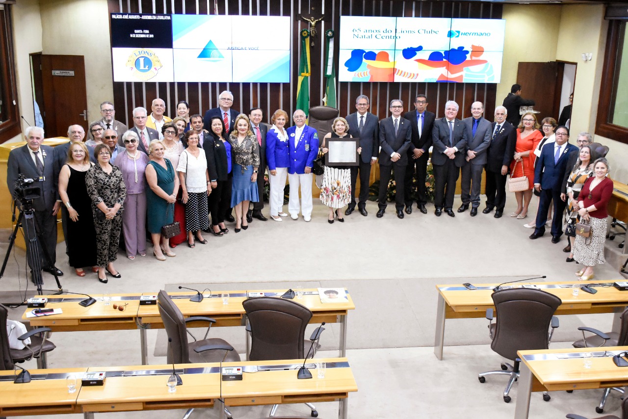 Legislativo homenageia Lions Clube Natal Centro pelos 65 anos de fundação