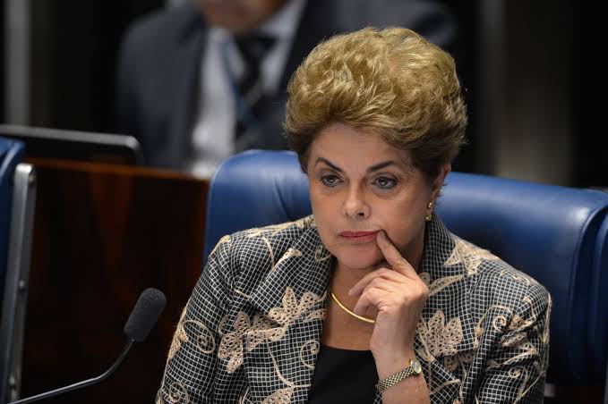 Dilma Rousseff dispara contra Globo: "Age contra a liberdade de imprensa"