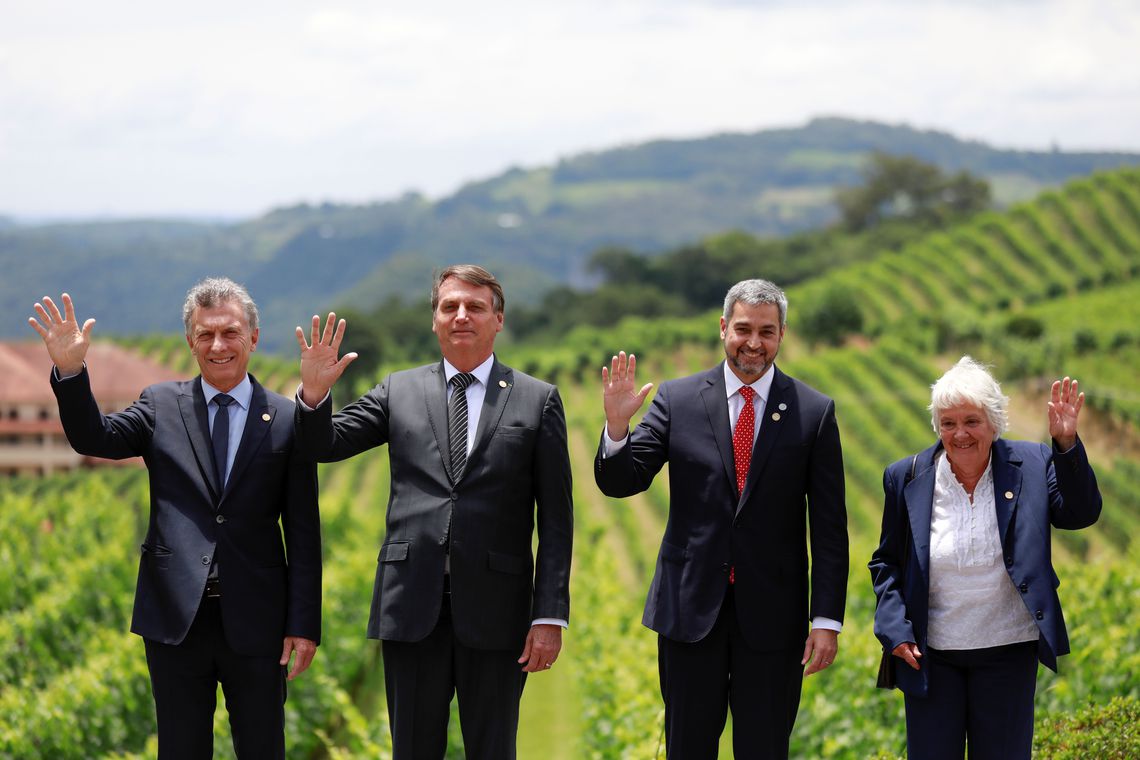 Bolsonaro passa presidência do Mercosul ao Paraguai e defende abertura comercial