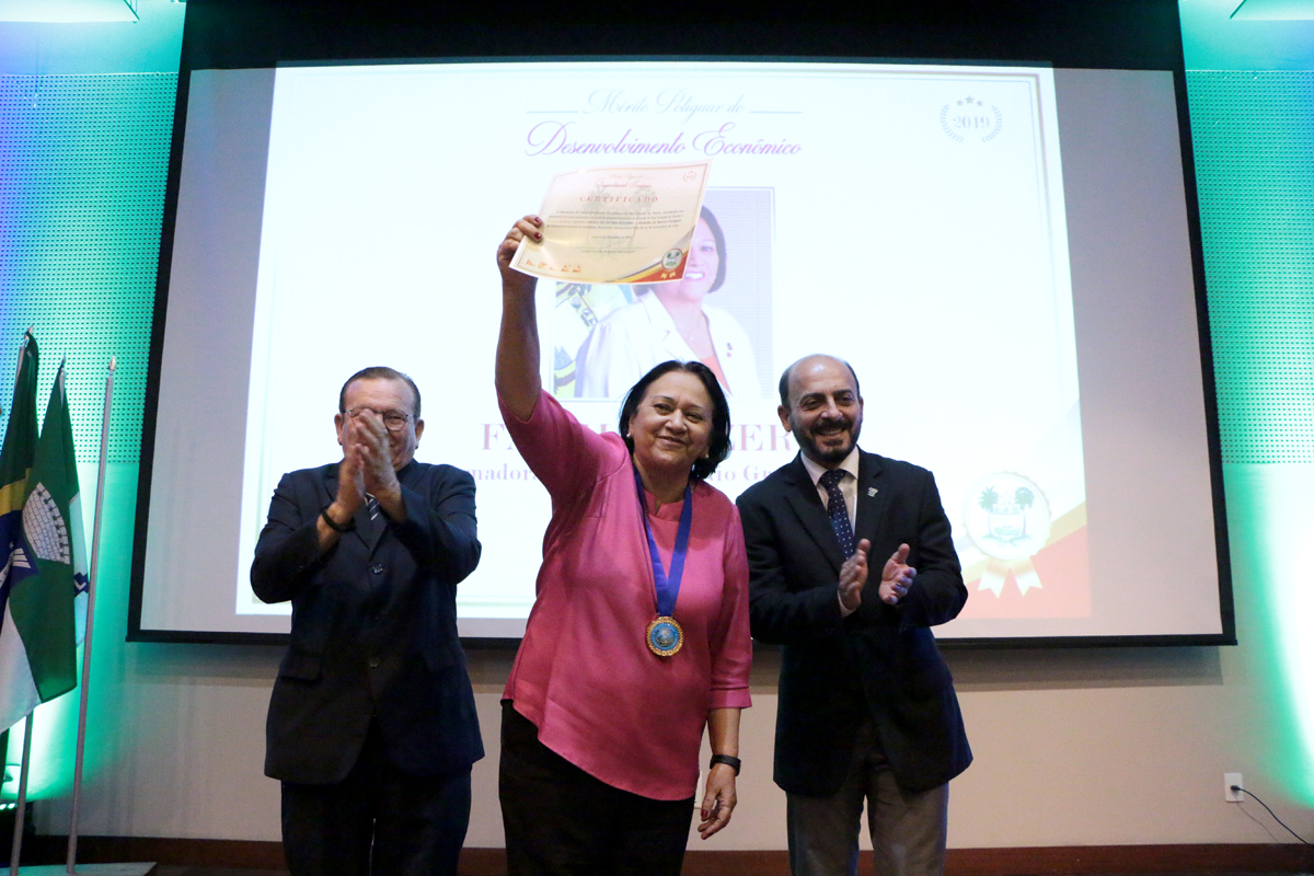 Fátima é homenageada pelo próprio governo por desenvolvimento econômico do RN