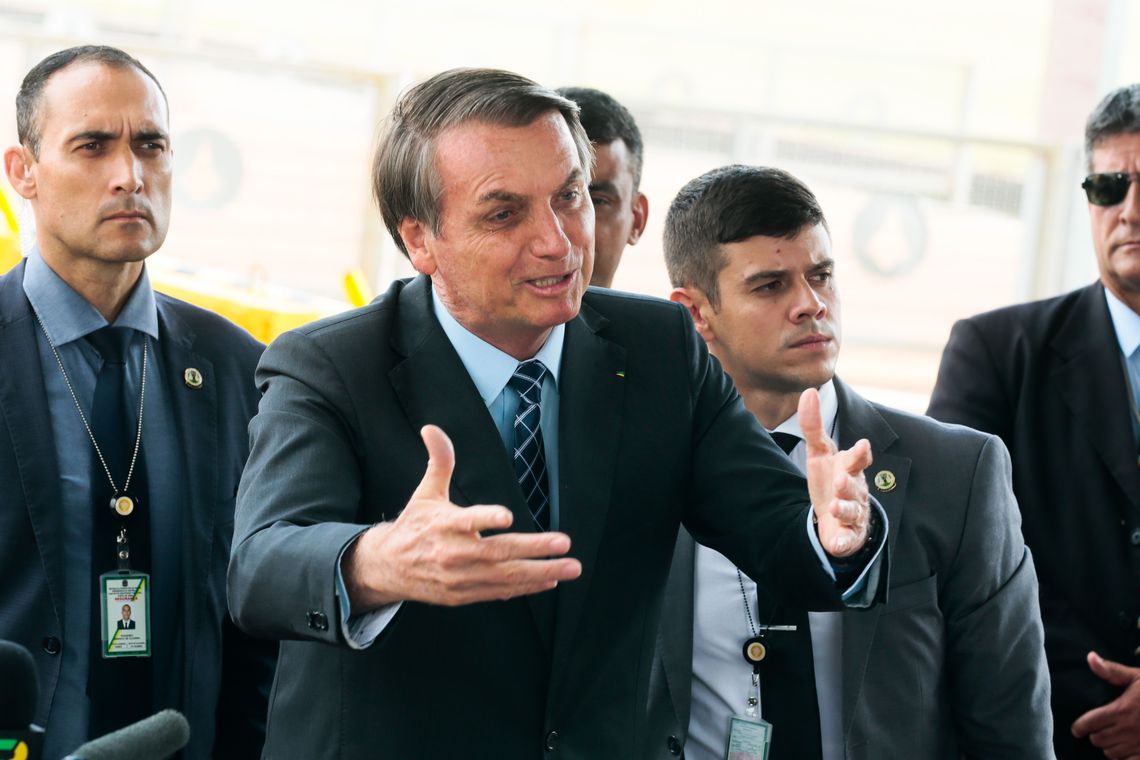 Bolsonaro vai revogar decisão que excluiu 17 profissões do MEI