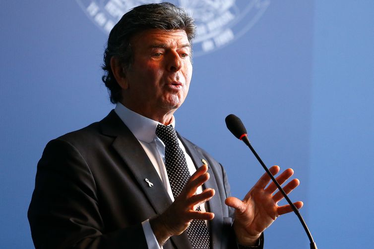 Ministro do STF explica por que juiz pode decretar prisão em segunda instância