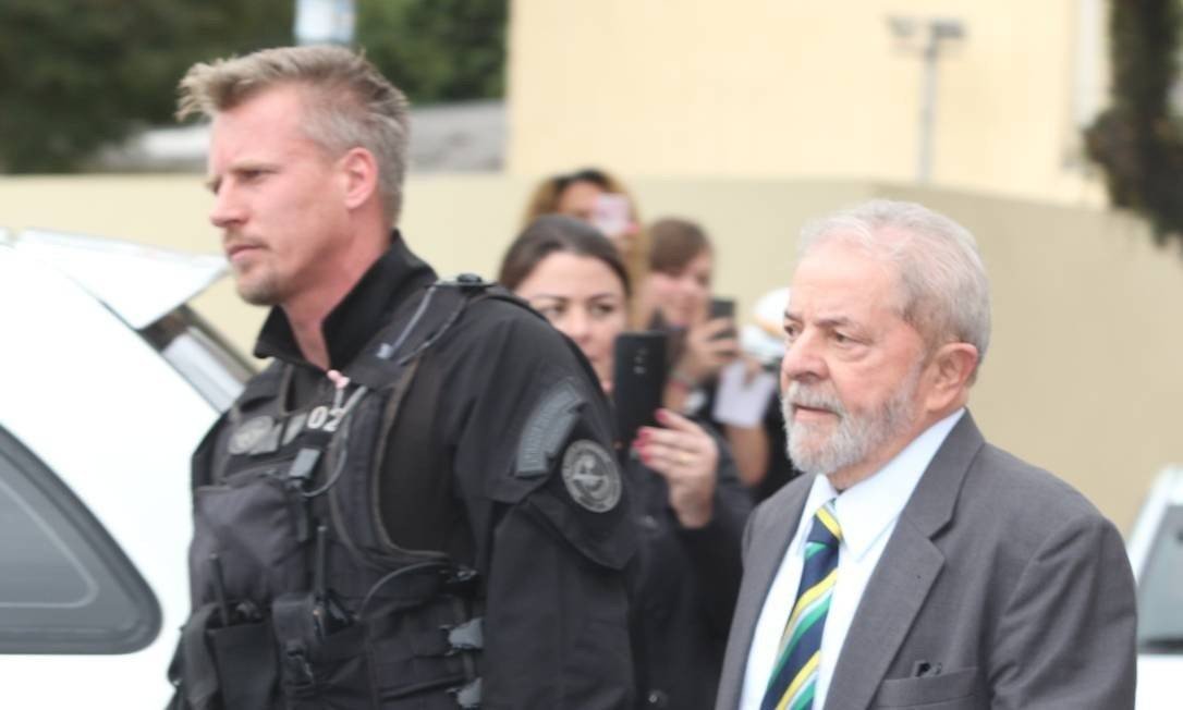PF desbarata esquema a partir de investigação de corrupção de Lula