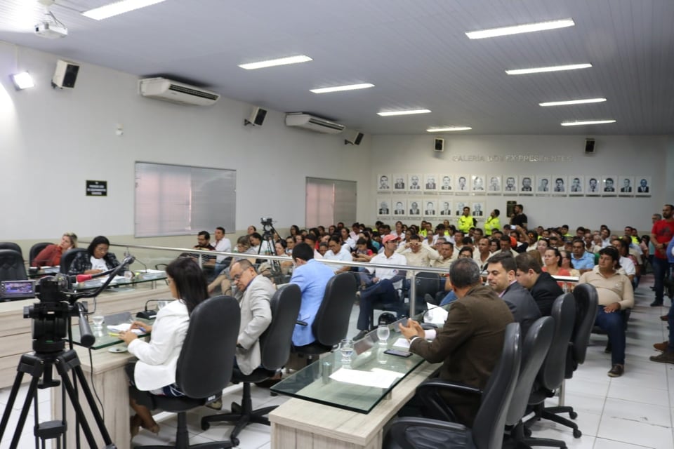 Vereadores aprovam 10 projetos durante expediente desta quarta-feira