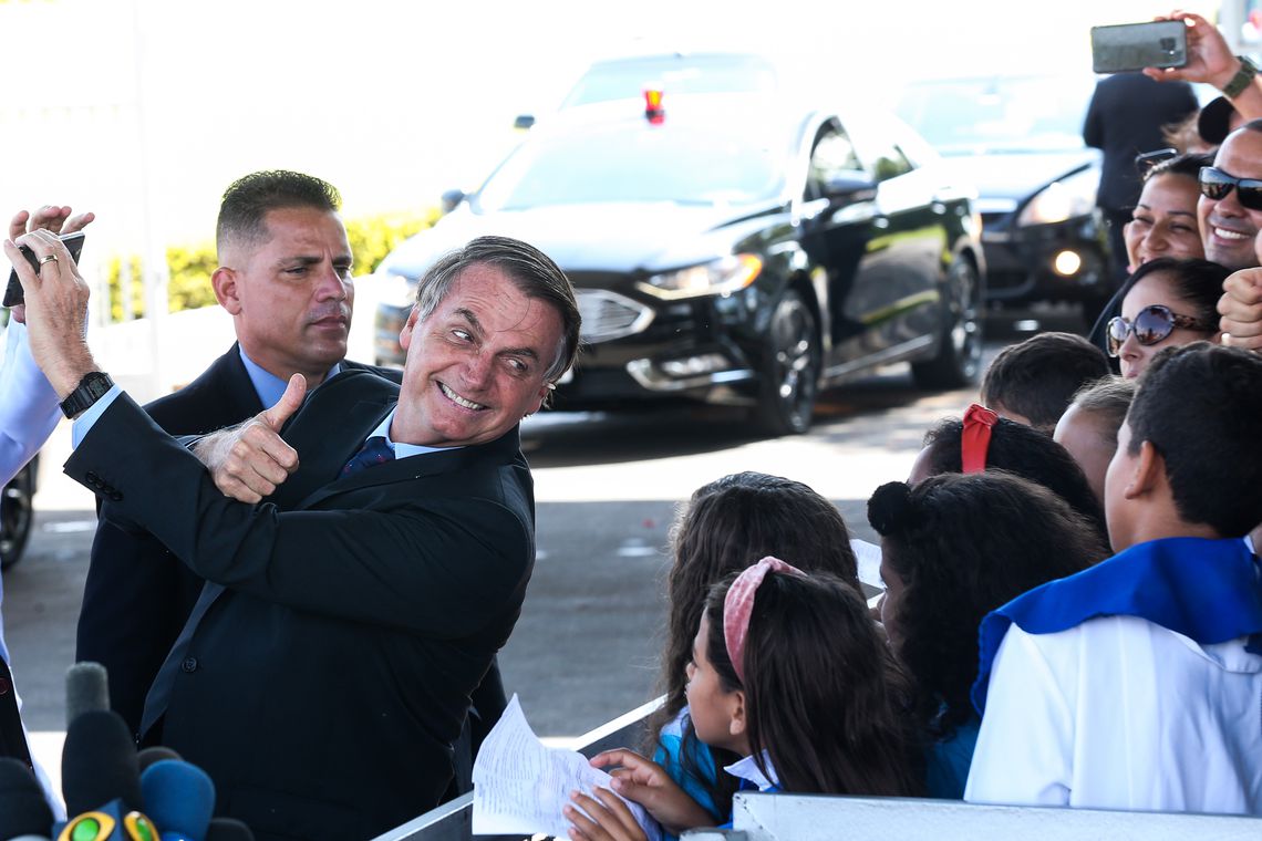 Bolsonaro volta a defender indulto natalino a policiais