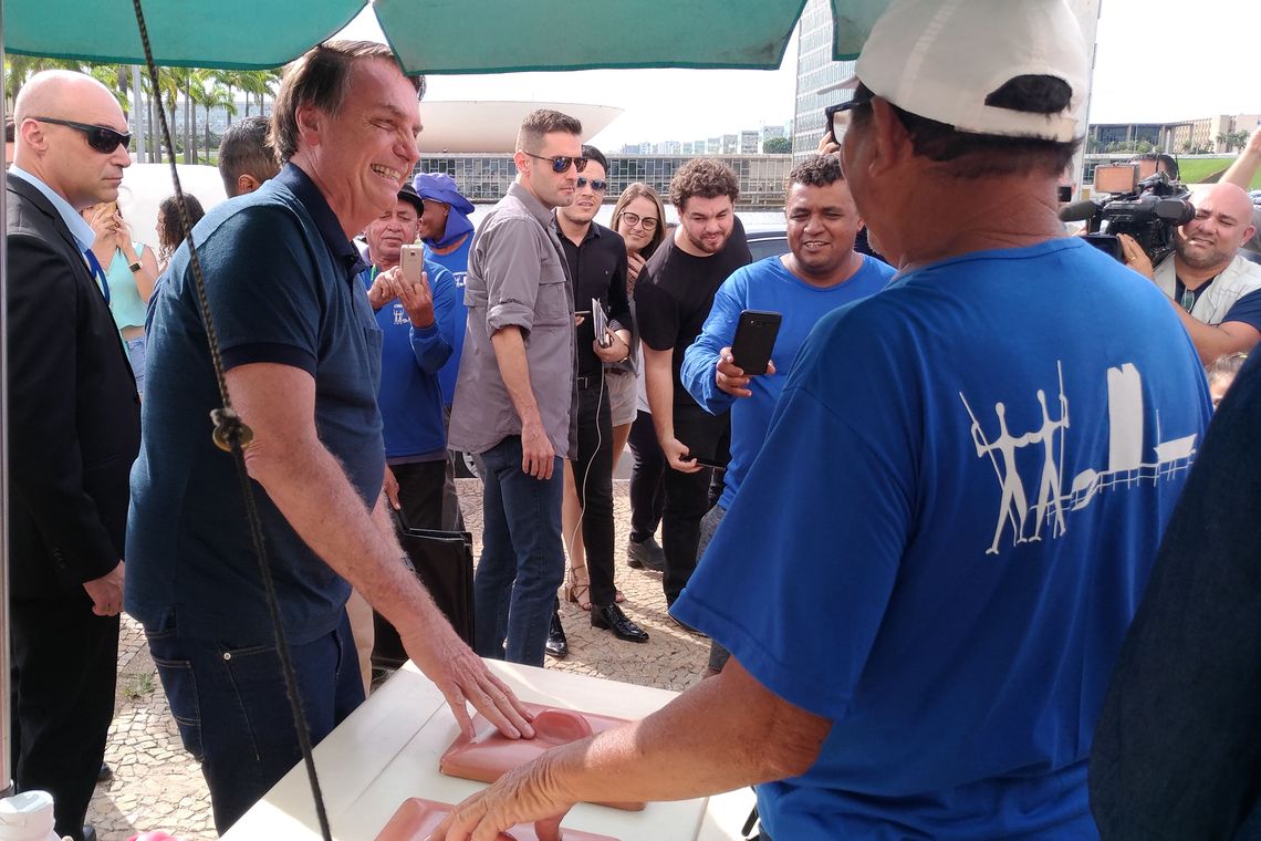 Bolsonaro diz que trabalho de Weintraub na Educação é "excelente" e nega mudança